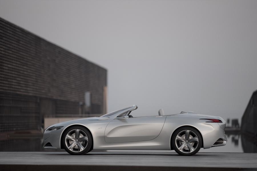  Peugeot SR1 Concept 2010 года  (фото 23 из 57)